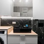 Modena Jezyce Deluxe By Bookinghost * بوزنان