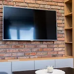 Modena Jezyce Deluxe By Bookinghost شقة