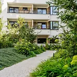 Modena Jezyce Deluxe By Bookinghost