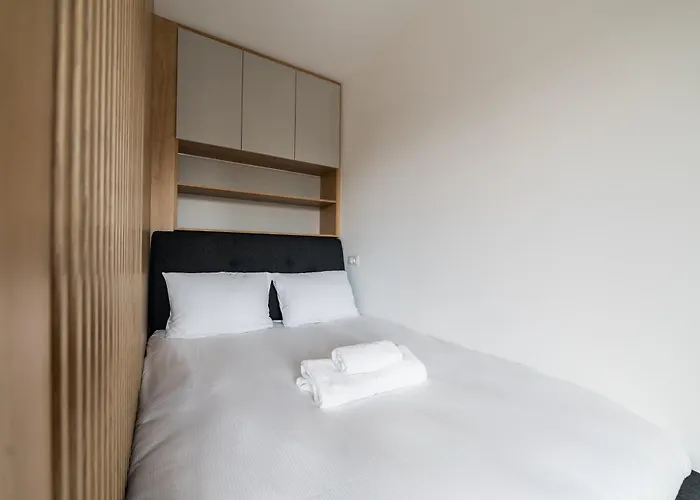 Modena Jezyce Deluxe By Bookinghost * Poznan